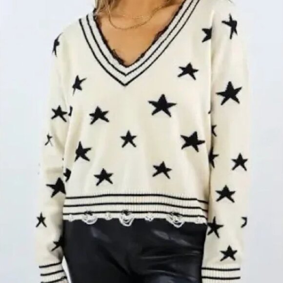 ARULA Sweaters - Distressed Thrashed Star Crop Sweater